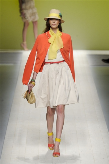 Fotoservizio/SS 2012/WOMEN/BLUGIRL/8