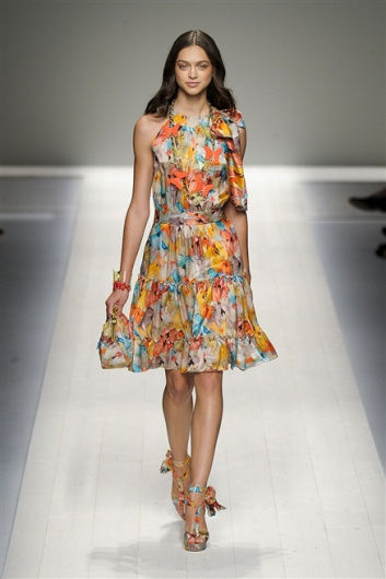 Fotoservizio/SS 2012/WOMEN/BLUGIRL/23