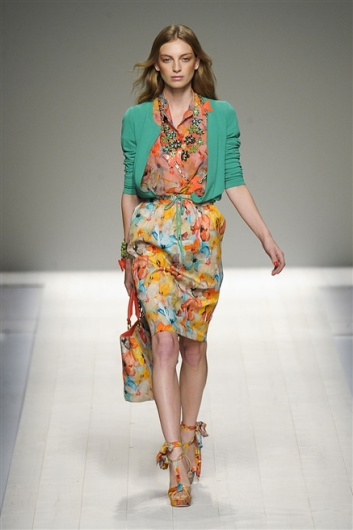Fotoservizio/SS 2012/WOMEN/BLUGIRL/26