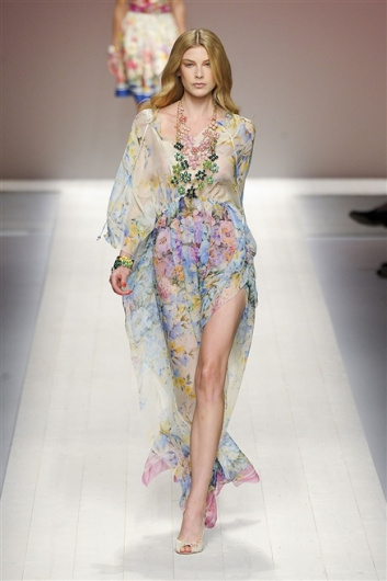 Fotoservizio/SS 2012/WOMEN/BLUGIRL/18