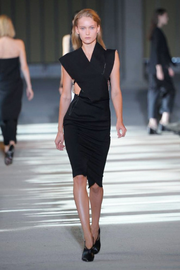 Fotoservizio/SS 2014/WOMEN/COSTUME NATIONAL/DP2/4