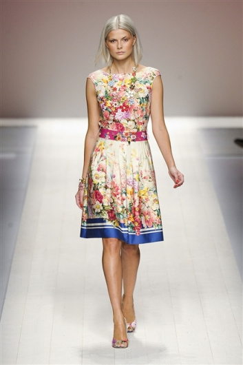 Fotoservizio/SS 2012/WOMEN/BLUGIRL/19