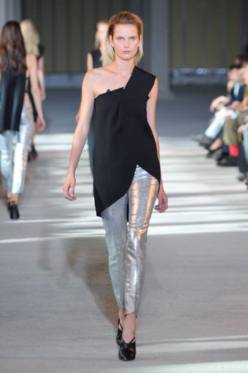 Fotoservizio/SS 2014/WOMEN/COSTUME NATIONAL/DP2/0