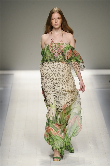 Fotoservizio/SS 2012/WOMEN/BLUGIRL/32
