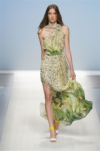 Fotoservizio/SS 2012/WOMEN/BLUGIRL/33