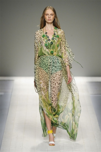 Fotoservizio/SS 2012/WOMEN/BLUGIRL/28