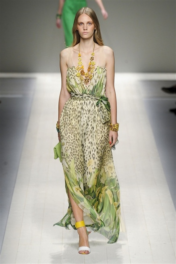 Fotoservizio/SS 2012/WOMEN/BLUGIRL/30
