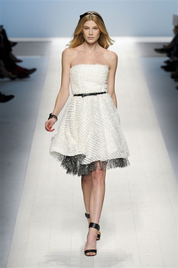 Fotoservizio/SS 2012/WOMEN/BLUGIRL/43