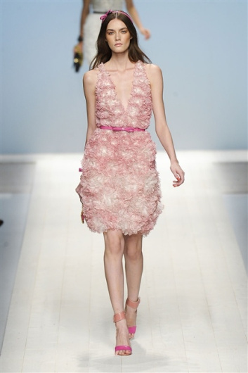 Fotoservizio/SS 2012/WOMEN/BLUGIRL/40