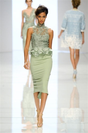 Fotoservizio/SS 2012/WOMEN/ERMANNO SCERVINO/11