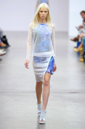 Fotoservizio/SS 2014/WOMEN/ICEBERG/DP2/10