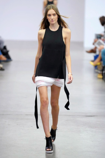 Fotoservizio/SS 2014/WOMEN/ICEBERG/DP2/10