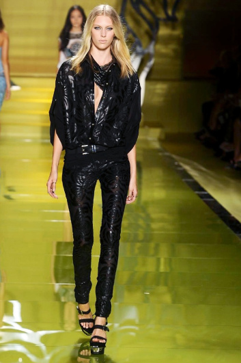 Fotoservizio/SS 2014/WOMEN/VERSACE/DP2/11