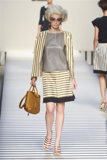 Fotoservizio/SS 2012/WOMEN/FENDI/5