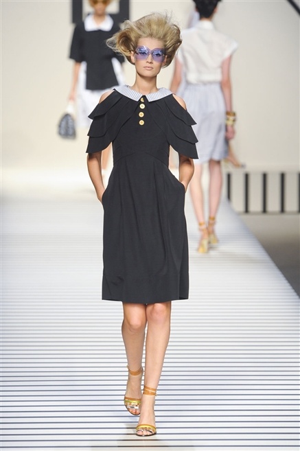 Fotoservizio/SS 2012/WOMEN/FENDI/14