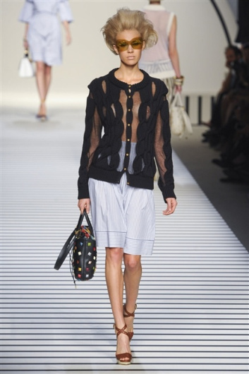 Fotoservizio/SS 2012/WOMEN/FENDI/10