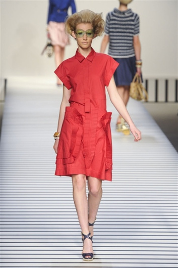 Fotoservizio/SS 2012/WOMEN/FENDI/25