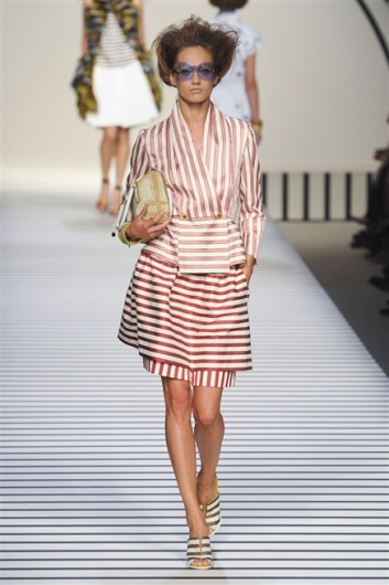 Fotoservizio/SS 2012/WOMEN/FENDI/20