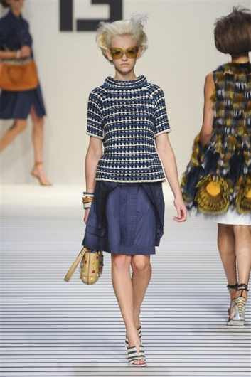 Fotoservizio/SS 2012/WOMEN/FENDI/23