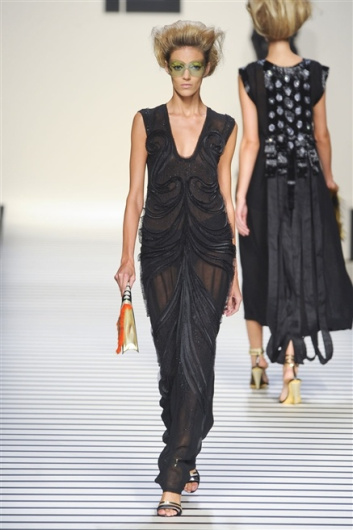 Fotoservizio/SS 2012/WOMEN/FENDI/43