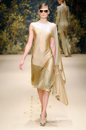 Fotoservizio/SS 2014/WOMEN/LAURA BIAGIOTTI/DP2/3