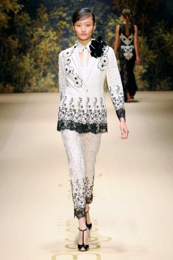 Fotoservizio/SS 2014/WOMEN/LAURA BIAGIOTTI/DP2/3