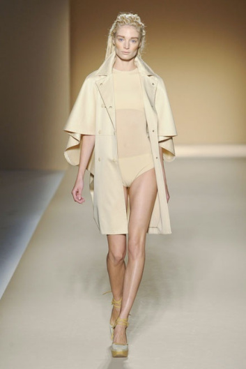Fotoservizio/SS 2012/WOMEN/MAX MARA/9