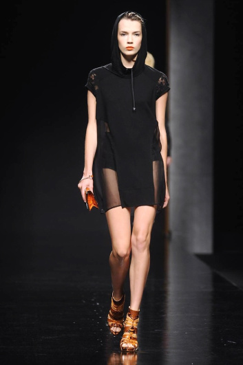 Fotoservizio/SS 2014/WOMEN/JOHN RICHMOND/DP2/6
