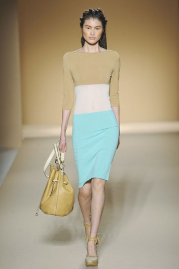 Fotoservizio/SS 2012/WOMEN/MAX MARA/11