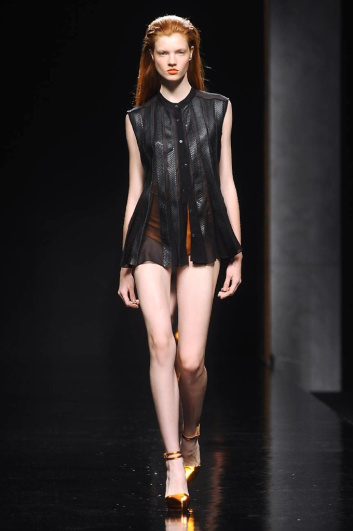 Fotoservizio/SS 2014/WOMEN/JOHN RICHMOND/DP2/5