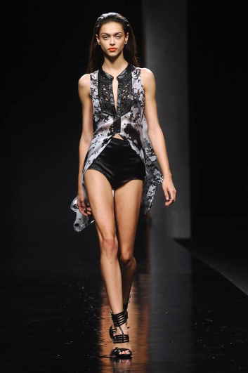 Fotoservizio/SS 2014/WOMEN/JOHN RICHMOND/DP2/10