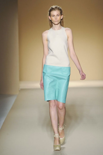 Fotoservizio/SS 2012/WOMEN/MAX MARA/18