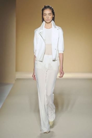 Fotoservizio/SS 2012/WOMEN/MAX MARA/19