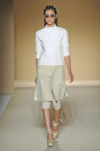 Fotoservizio/SS 2012/WOMEN/MAX MARA/20