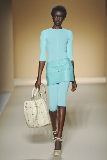 Fotoservizio/SS 2012/WOMEN/MAX MARA/14