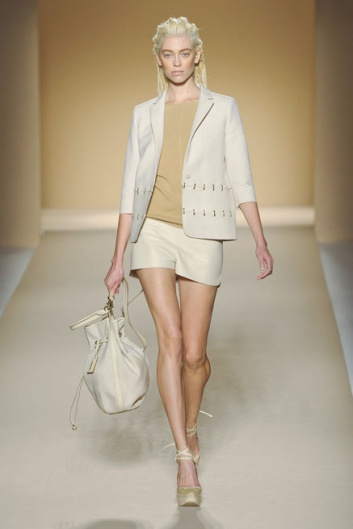 Fotoservizio/SS 2012/WOMEN/MAX MARA/15