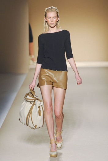 Fotoservizio/SS 2012/WOMEN/MAX MARA/28