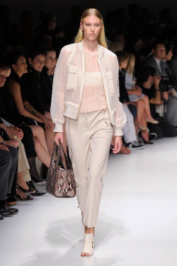 Fotoservizio/SS 2014/WOMEN/SALVATORE FERRAGAMO/DP2/11