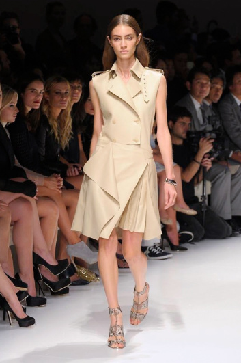 Fotoservizio/SS 2014/WOMEN/SALVATORE FERRAGAMO/DP2/20
