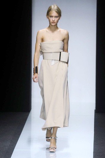 Fotoservizio/SS 2014/WOMEN/GIANFRANCO FERRE'/DP2/0
