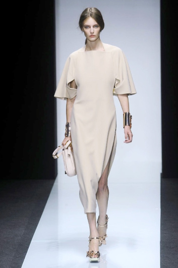 Fotoservizio/SS 2014/WOMEN/GIANFRANCO FERRE'/DP2/2