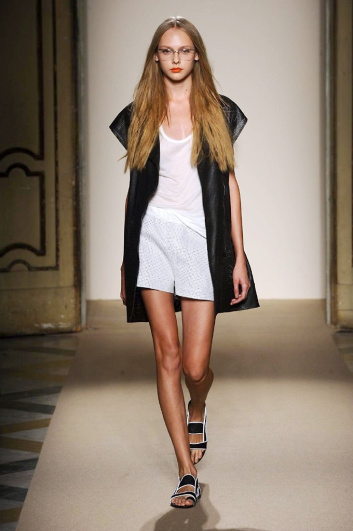Fotoservizio/SS 2014/WOMEN/CRISTIANO BURANI/DP2/6