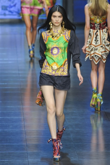 Fotoservizio/SS 2012/WOMEN/D&G/10