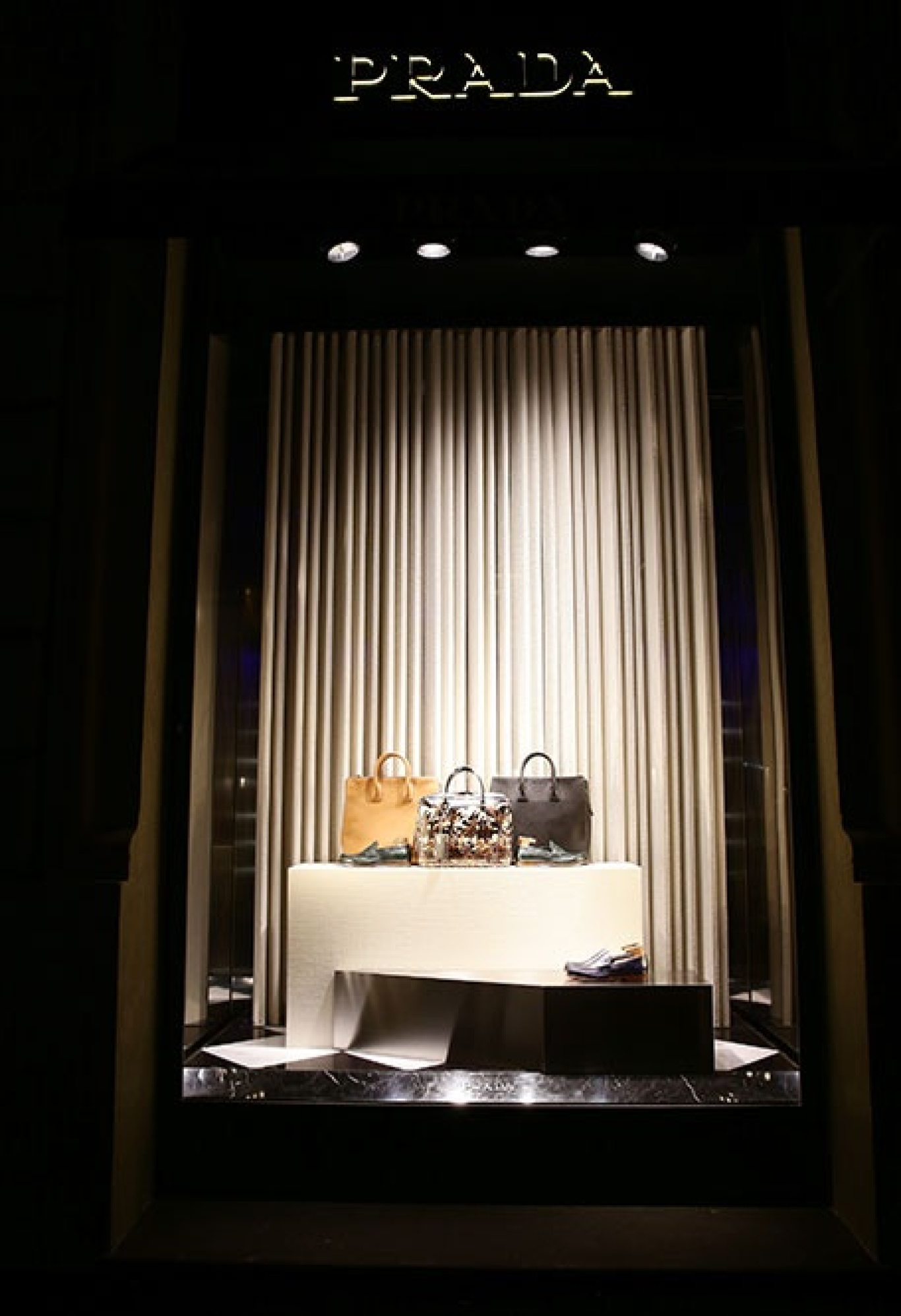 Prada inaugura un nuovo store a Firenze