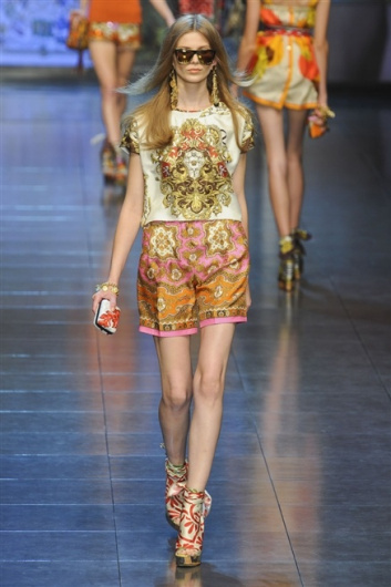 Fotoservizio/SS 2012/WOMEN/D&G/22