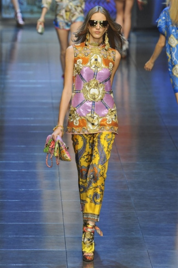 Fotoservizio/SS 2012/WOMEN/D&G/26