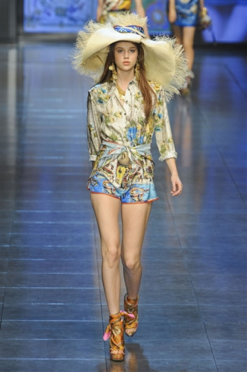 Fotoservizio/SS 2012/WOMEN/D&G/27