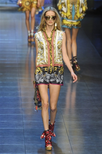 Fotoservizio/SS 2012/WOMEN/D&G/32