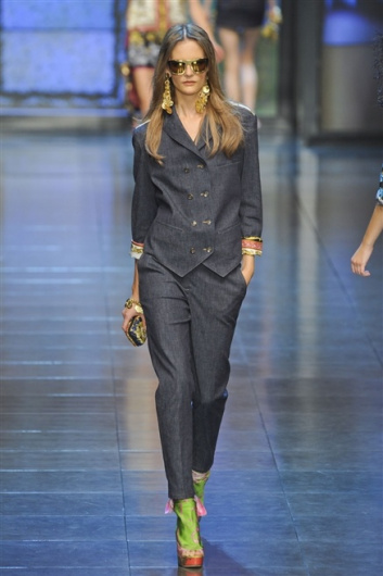 Fotoservizio/SS 2012/WOMEN/D&G/31