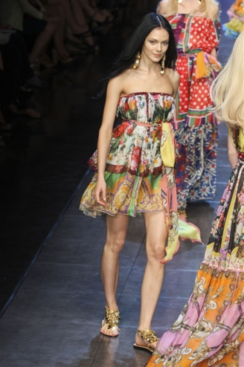 Fotoservizio/SS 2012/WOMEN/D&G/54